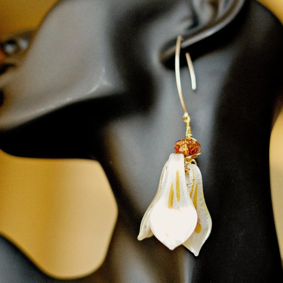 Petals In the Wind - Stunning Lampworked glass wrapped w/ 14K gold wire - Picture 1 of 3